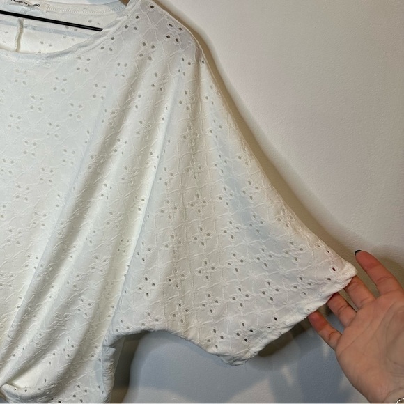 Caution to the Wind Eyelet Cropped Top Dolman Sleeves Scoop Neck Tie FrontMedium - Picture 4 of 8